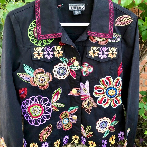 Berek • Embroidery • Medium • Black  • Multi-Colors Floral • Jacket - Picture 3 of 10